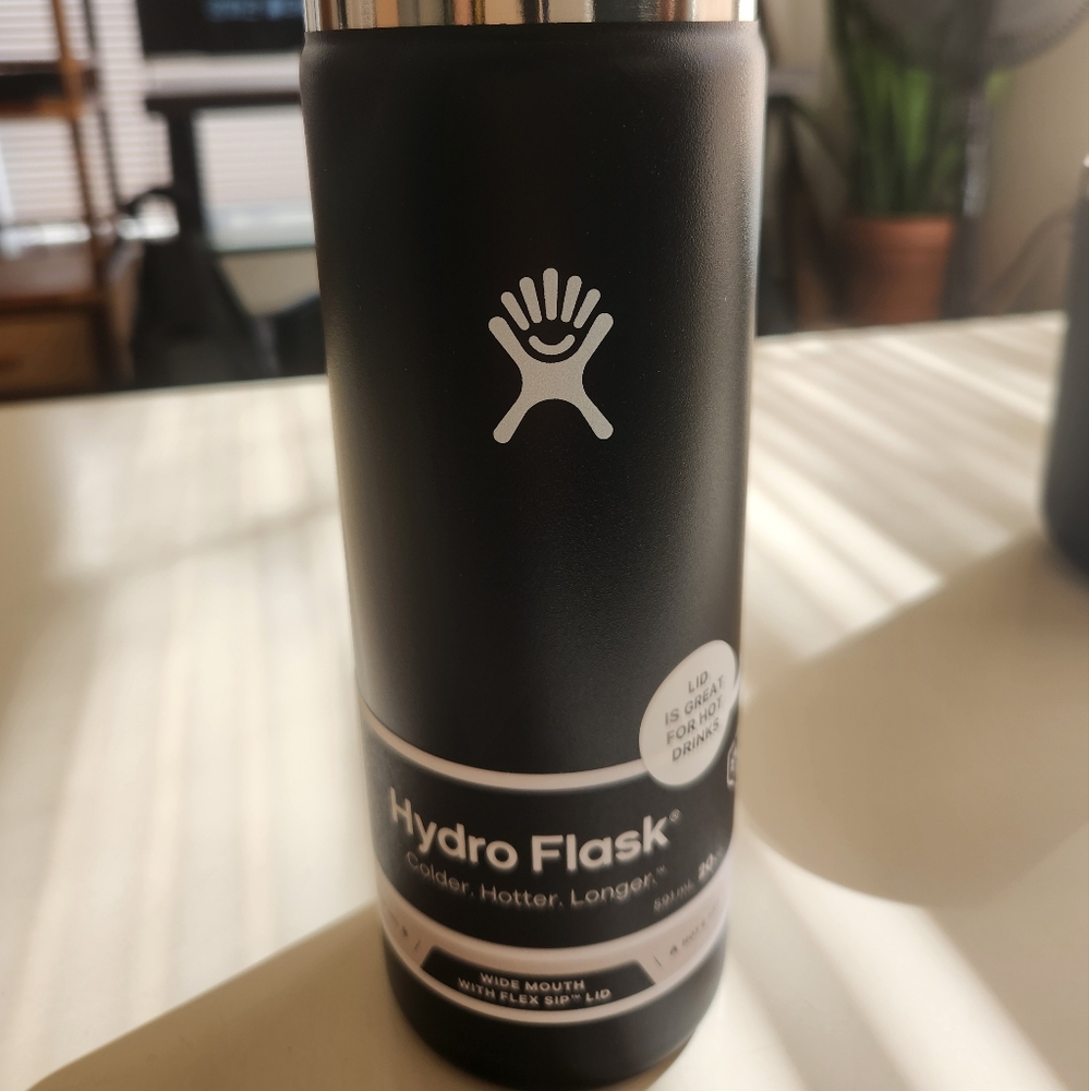 Hydro Flask Matte Black Insulated Bottle! - Picture 2 of 3
